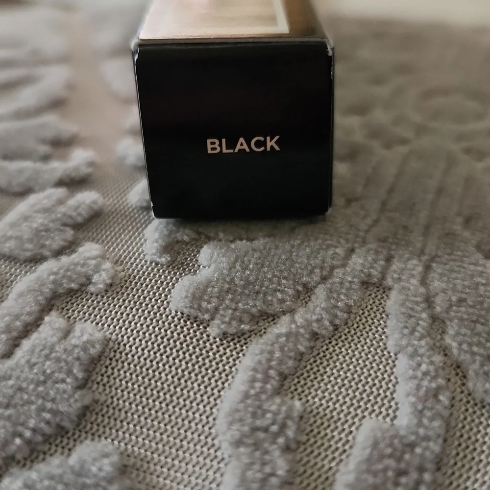 Laura Mercier, Caviar Extravagant Mascara, Black